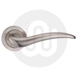 Swish Lever Handle on Rose