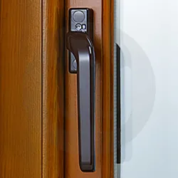 Titon Locking Cockspur Handle